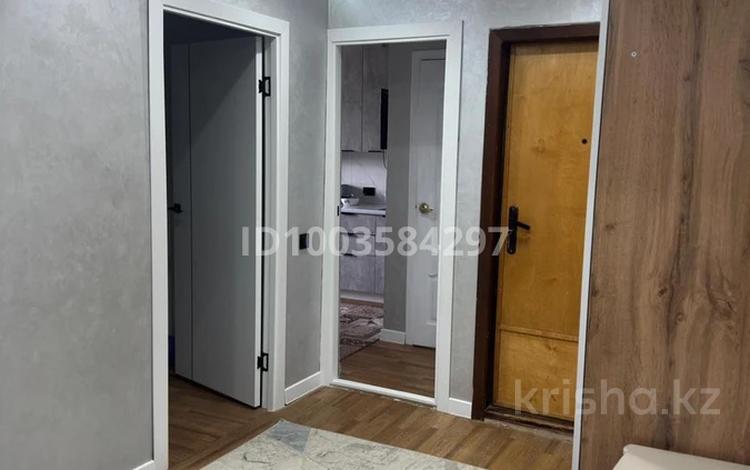 3-бөлмелі пәтер · 64 м² · 3/9 қабат, мкр Кунаева 17, бағасы: 25 млн ₸ в Уральске — фото 2