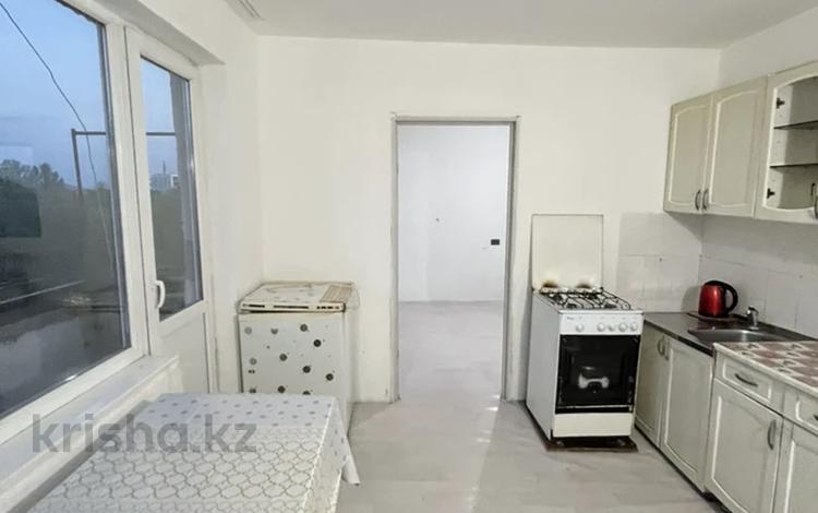 2-бөлмелі пәтер · 50 м² · 5/5 қабат, Северо-Восток ш/а. 15/1, бағасы: 100 000 ₸ в Уральске, мкр Северо-Восток — фото 2