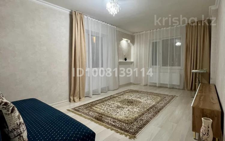 2-комнатная квартира · 65 м² · 19/19 этаж, Кенесары 8 — Набережная Есиль мост Сарыарка и Кенесары за 300 000 ₸ в Астане, Сарыарка р-н — фото 7