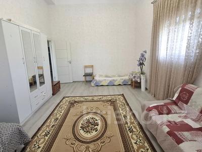2-бөлмелі пәтер · 60 м² · 2/15 қабат, Толе би, бағасы: 270 000 ₸ в Алматы, Алмалинский р-н
