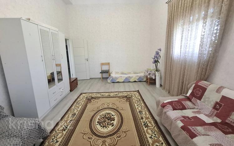 2-бөлмелі пәтер · 60 м² · 2/15 қабат, Толе би, бағасы: 270 000 ₸ в Алматы, Алмалинский р-н — фото 2