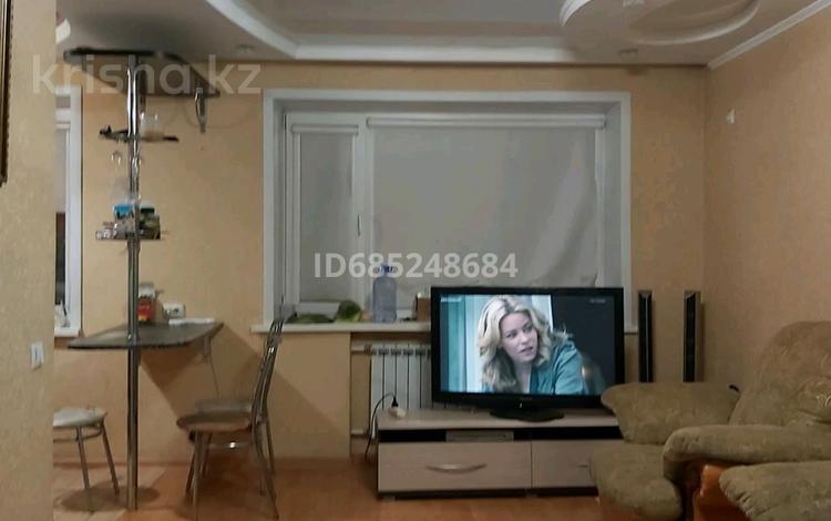3-бөлмелі пәтер · 62 м² · 1/5 қабат, Каирбекова 383 — Солнечный, бағасы: 180 000 ₸ в Костанае — фото 2