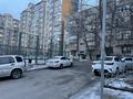 1-комнатная квартира, 38 м², 3/5 этаж помесячно, мкр Мамыр-2 20 за 180 000 〒 в Алматы, Ауэзовский р-н — фото 4
