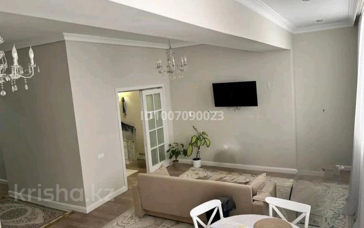 2-комнатная квартира · 56 м² · 2/9 этаж, 17-й мкр 97 за 250 000 ₸ в Актау — фото 8