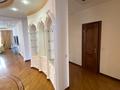 6-комнатная квартира, 400 м², 7/7 этаж, Достык 132 — Жолдасбекова за 250 млн 〒 в Алматы — фото 7