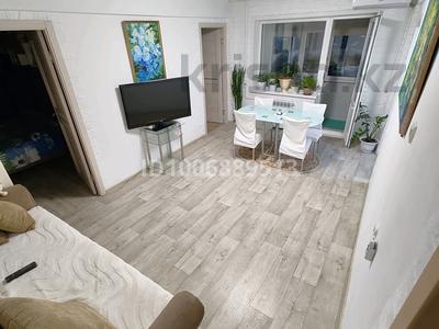 3-комнатная квартира · 50.2 м² · 2/5 этаж, Михаэлиса — Школа лицей 11 за 20.5 млн ₸ в Усть-Каменогорске, Ульбинский