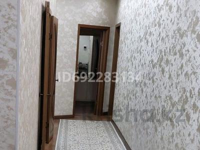 2-комнатная квартира · 93 м² · 5/5 этаж, мкр. Алтын орда, Мустафы Шокая 5 — гипермаркет Дина за 35 млн ₸ в Актобе