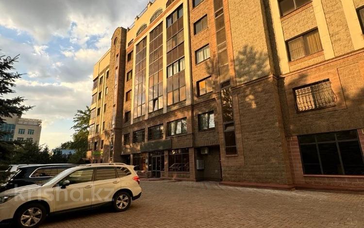 6-комнатная квартира · 364 м² · 5/6 этаж, Достык 290 за 290 млн ₸ в Алматы, Медеуский р-н — фото 49