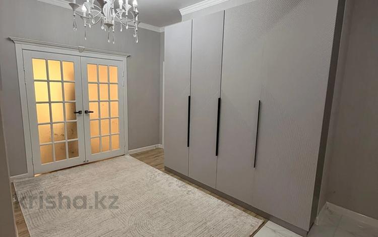 5-комнатная квартира · 130 м² · 9/10 этаж, 31Б мкр 8 за 43 млн 〒 в Актау — фото 2