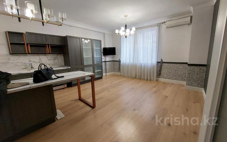 1-комнатная квартира, 120 м², 3/10 этаж помесячно, Кунаева 36