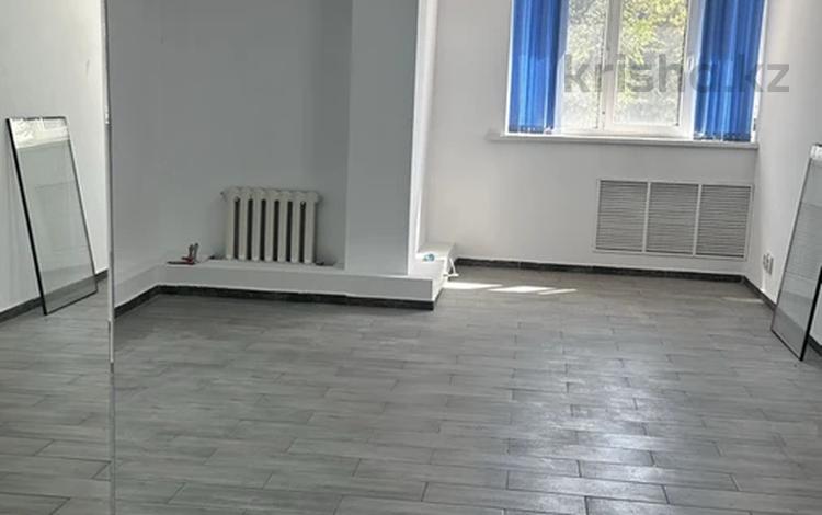 Кабинеттер және жұмыс орындары · 43 м², бағасы: 415 000 ₸ в Алматы, Медеуский р-н — фото 2