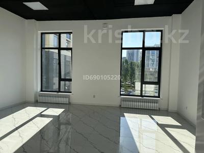 Магазины и бутики · 35 м² за 450 000 ₸ в Астане, Есильский р-н