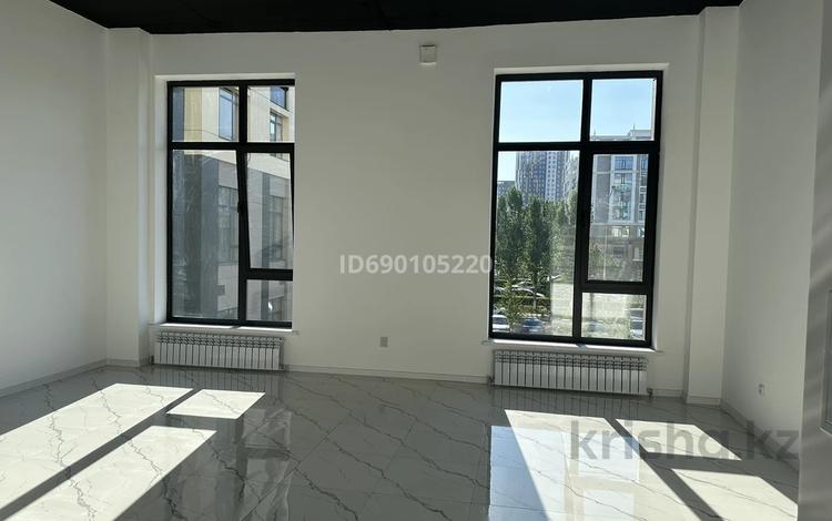 Магазины и бутики · 35 м² за 450 000 ₸ в Астане, Есильский р-н — фото 2