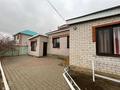 Отдельный дом · 5 комнат · 172.2 м² · 8 сот., мкр Жастар 2, Саяхат 40 — Дом находится рядом с магазином. Поблизости садик,школа ,поликлиника за 32 млн ₸ в Актобе, жилой массив Жанаконыс