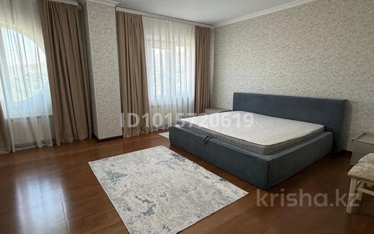 4-комнатная квартира · 180 м² · 7/14 этаж, Луганского 1 за 850 000 ₸ в Алматы, Медеуский р-н — фото 2