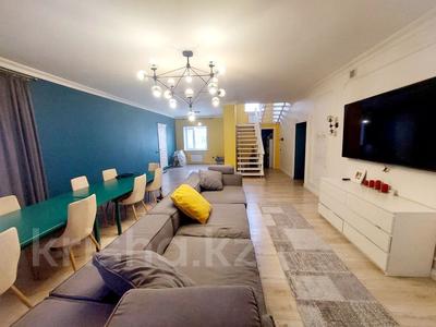 Аренда домов или дач в Астане: Отдельный дом · 8 комнат · 400 м², Жанарыс 10 за 2 млн 〒 Отдельный дом · 8 комнат · 400 м², Жанарыс 10 за 2 млн 〒 в Астане, Алматы р-н
