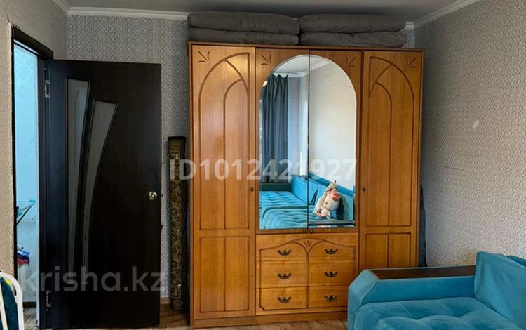 1-бөлмелі пәтер · 40 м² · 1/5 қабат, мкр Тастак-1 15 — Чистая, светлая, уютная. Ремонт не новый, но в хорошем состоянии. Гото, бағасы: 220 000 ₸ в Алматы, Ауэзовский р-н — фото 8