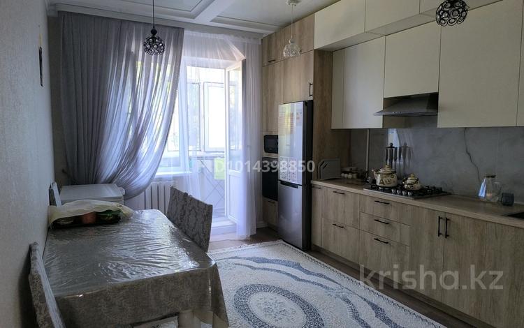 2-бөлмелі пәтер · 70 м² · 1/6 қабат, Болашақ ш/а. 129г, бағасы: 24 млн ₸ в Актобе, мкр Болашак — фото 2