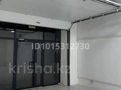 Офисы, магазины и бутики, склады, фитнес и спорт, образование, развлечения, конференц-залы, кабинеты и рабочие места, студии · 160 м² за 400 000 ₸ в Актау, 14-й мкр