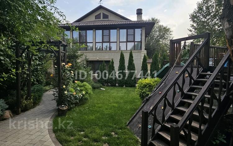 Отдельный дом · 4 комнаты · 200 м², Бестужева 22 за 1.1 млн 〒 в Алматы, Медеуский р-н — фото 2