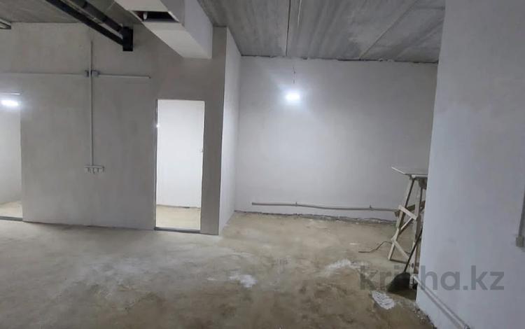 2-комнатная квартира, 93 м², Алтын орда за 8.5 млн 〒 в Актобе — фото 2