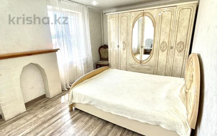 3-комнатная квартира · 58 м² · 4/5 этаж, 𝐌-𝐍 𝐒𝐀𝐌𝐀𝐋 — 𝟓 𝐌𝐊𝐑 - 𝐁𝐄𝐑𝐄𝐊𝐄 - 𝐙𝐕𝐎𝐍𝐈! 𝐀𝐆𝐄𝐍𝐒𝐓𝐕𝐎 𝐋𝐈𝐃𝐄𝐑! за 18.5 млн ₸ в Талдыкоргане, мкр Самал — фото 2