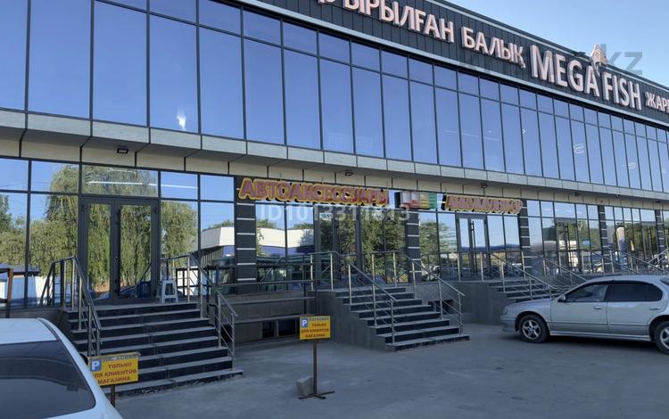 Еркін, кеңселер, дүкендер мен бутиктер, қоғамдық тамақтану орны, сұлулық салондары, медорталықтар мен дәріханалар, білім орталықтары, ойын-сауық, конференц-залдар, кабинеттер және жұмыс орындары, студиялар · 47 м², бағасы: 399 500 ₸ в  — фото 2
