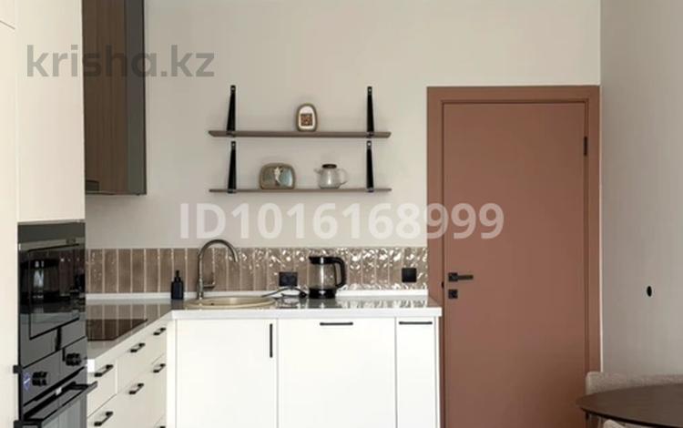 1-комнатная квартира · 32 м² · 8/12 этаж, Жумалиева 153 за 320 000 ₸ в Алматы, Алмалинский р-н — фото 2