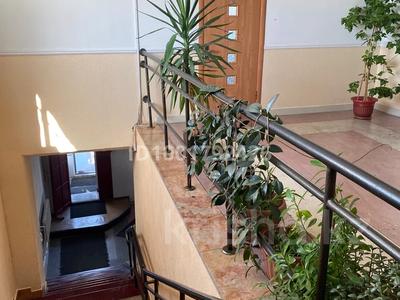 Офисы, кабинеты и рабочие места · 34 м² за 142 800 〒 в Караганде, Казыбек би р-н