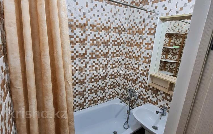 2-бөлмелі пәтер · 48 м² · 2 қабат, Жаңа қала ш/а. 56, бағасы: 10 000 ₸ в Караганде, Казыбек би р-н — фото 2