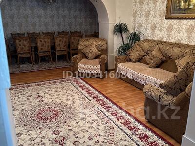 Отдельный дом · 4 комнаты · 300 м² · 10 сот., мкр Карасу за 850 000 〒 в Алматы, Алатауский р-н