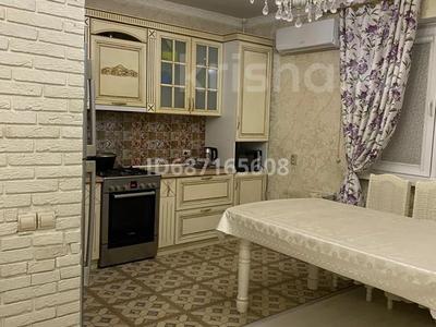 4-комнатная квартира, 120 м², 4/5 этаж посуточно, мкр Думан-2 21 за 40 000 〒 в Алматы, Медеуский р-н
