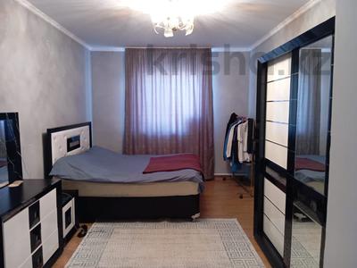 Отдельный дом · 6 комнат · 500 м² · 9 сот., Мкр Атырау байконыр за 700 000 〒