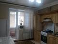 2-бөлмелі пәтер · 90 м² · 1/5 қабат, мкр. Алтын орда, Батыс 2 — ОблГАИ, бағасы: 35 млн ₸ в Актобе — фото 5