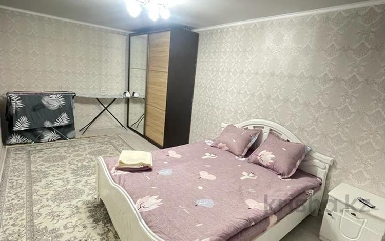 1-комнатная квартира, 31 м², 3/4 этаж посуточно, Шевченко 129 за 9 000 〒 в Талдыкоргане — фото 10