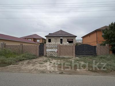 Отдельный дом · 8 комнат · 646 м² · 10 сот., мкр Нурсая, Тлеумукана Ермуханова 21 за 40 млн ₸ в Атырау