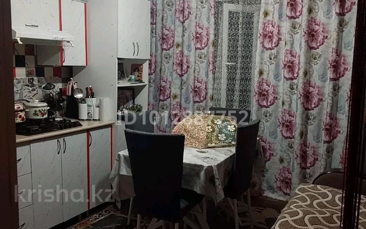 2-комнатная квартира · 34 м² · 3/4 этаж, мкр Салтанат — находится рядом с базарчиком за 9 млн ₸ в Таразе — фото 2