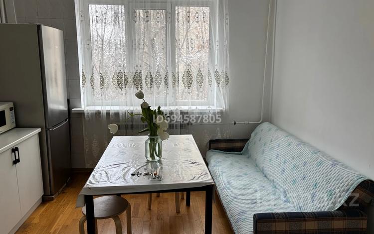1-комнатная квартира · 42 м² · 2/5 этаж, мкр Аксай-4 — По Жубанова, между улицами Саина и Момышулы за 205 000 ₸ в Алматы, Ауэзовский р-н — фото 11
