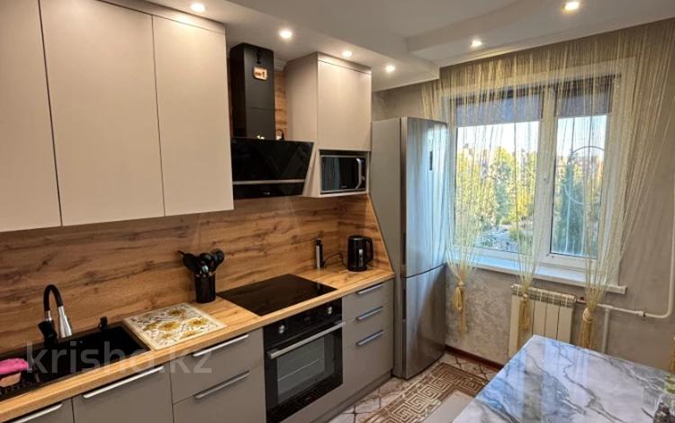 4-бөлмелі пәтер · 80 м² · 8/9 қабат, Малайсары Батыра 7/1, бағасы: 37 млн ₸ в Павлодаре — фото 6
