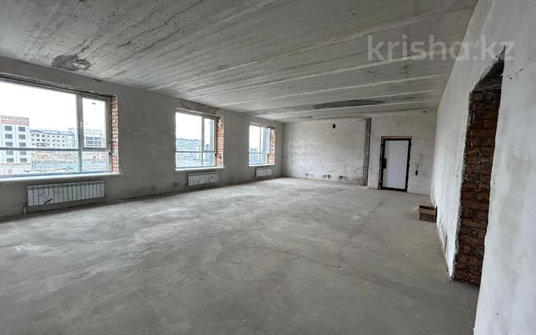4-комнатная квартира · 126.5 м² · 3/5 этаж, Есенберлина 5/1 за 58 млн ₸ в Усть-Каменогорске — фото 2