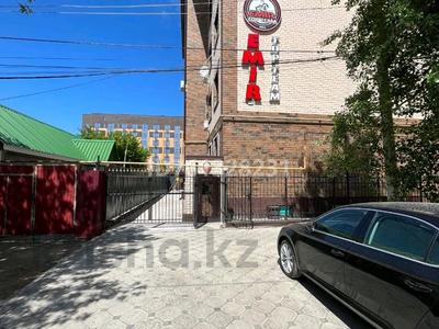 Коммерциялық жылжымайтын мүлік в Западно-Казахстанской обл.: Еркін, кеңселер, қоймалар, қоғамдық тамақтану орны, сұлулық салондары, монша, қонақ үй және демалыс орындары, медорталықтар мен дәріханалар, білім орталықтары, ойын-сауық · 247 м², бағасы: 55 млн 〒 Еркін, кеңселер, қоймалар, қоғамдық тамақтану орны, сұлулық салондары, монша, қонақ үй және демалыс орындары, медорталықтар мен дәріханалар, білім орталықтары, ойын-сауық · 247 м², бағасы: 55 млн 〒 в Уральске