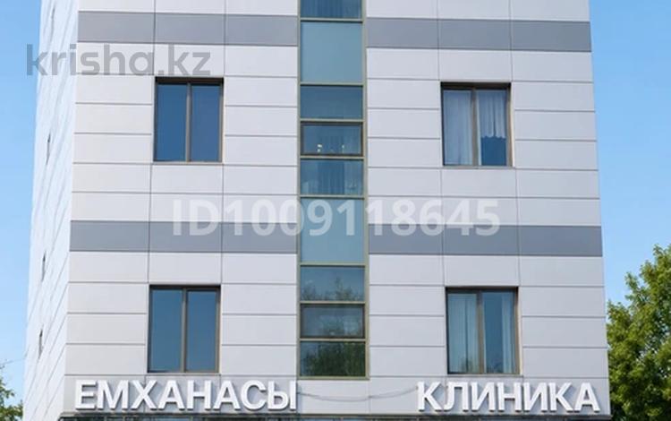 Еркін, кеңселер, дүкендер мен бутиктер, қоймалар, қоғамдық тамақтану орны, сұлулық салондары, ауыл шаруашылығы, монша, қонақ үй және демалыс орындары, медорталықтар мен дәріханалар, білім орталықтары, ойын-сауық · 950 м², бағасы: 1.5 млрд ₸ в Алматы, Бостандыкский р-н — фото 4