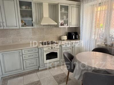 4-бөлмелі пәтер · 117 м² · 3/9 қабат, Тауелсиздык 45/1, бағасы: 77 млн ₸ в Астане, Алматы р-н