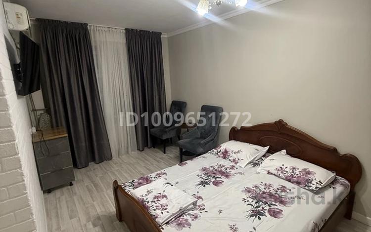 1-бөлмелі пәтер · 60 м² · 3/5 қабат, Есенова 17А — Старый болашақ напротив, бағасы: 12 000 ₸ в  — фото 15