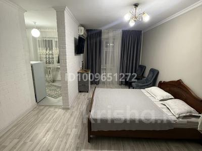 1-бөлмелі пәтер · 60 м² · 3/5 қабат, Есенова 19 — Старый болашақ напротив, бағасы: 14 000 〒 в 