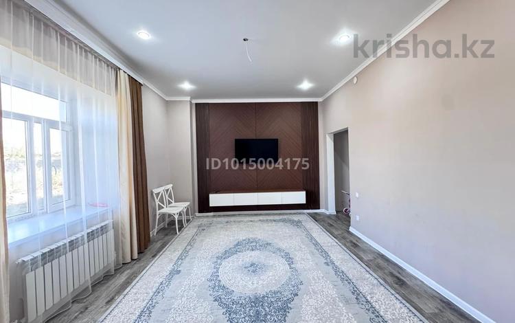 2-комнатная квартира · 85 м² · 1/2 этаж, Авиагородок 28А за 130 000 ₸ в Актобе, мкр Авиагородок — фото 2