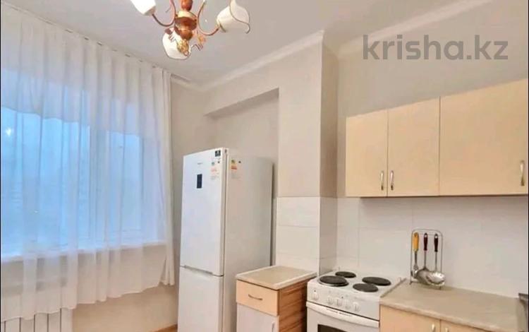 1-комнатная квартира, 35 м², 5/9 этаж, Керей и Жанибек хандар 9 за 16 млн 〒 в Астане, Есильский р-н — фото 2