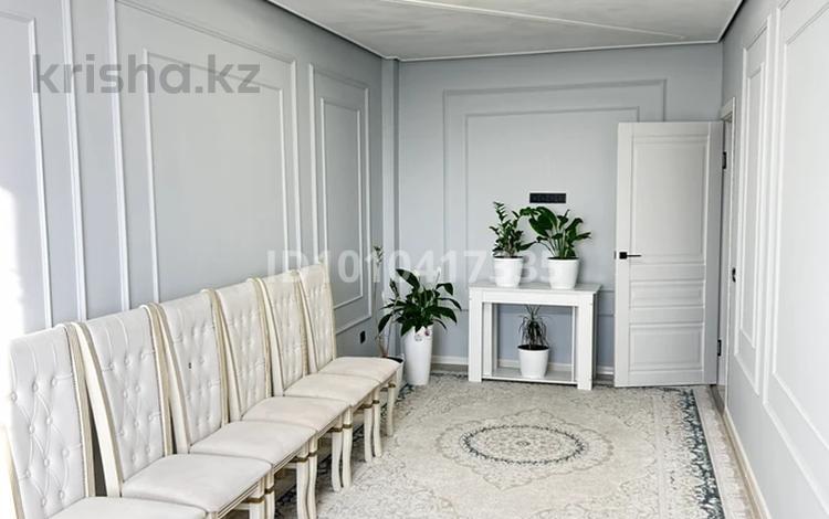 4-бөлмелі пәтер · 120 м² · 5/5 қабат, мкр Арай-2 13, бағасы: 30 млн ₸ в Таразе — фото 3
