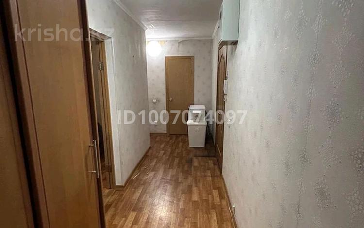 2-комнатная квартира · 57 м² · 3/10 этаж, мкр Новый Город, Ермекова 106А — Садик Школ Супермаркет Аян вокзал 2-3 остановки за 200 000 ₸ в Караганде, Казыбек би р-н — фото 2
