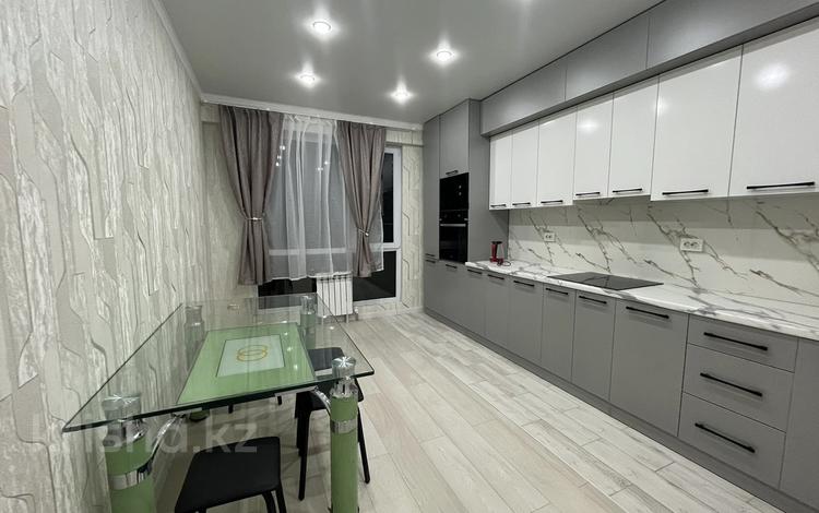 2-комнатная квартира, 60 м², 8/10 этаж помесячно, Алтын Орда